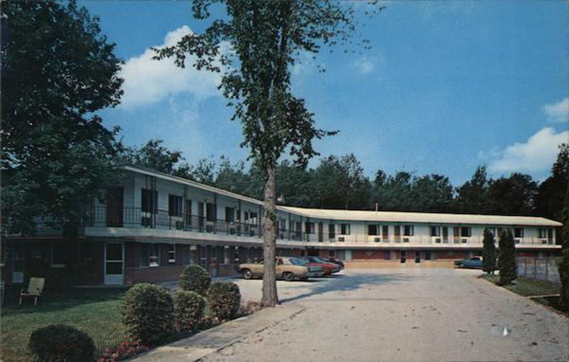 Flamingo Motel - Vintage Post Card (newer photo)